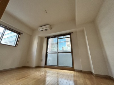 【居間・リビング】 | エスリード心斎橋西 | エスリード心斎橋西　洋室