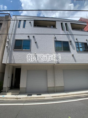 キャトルセゾンのエントランス