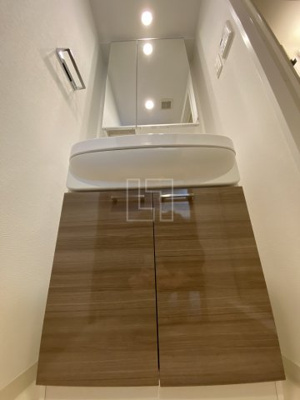 【洗面所】 | エスリード心斎橋LUXUE | エスリード心斎橋LUXUE（エスリード心斎橋ラグジェ）　独立洗面化粧台