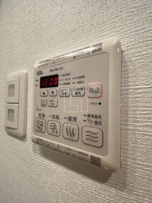 【その他共用部分】 | エスリード心斎橋LUXUE | エスリード心斎橋LUXUE（エスリード心斎橋ラグジェ）　浴室換気乾燥暖房機