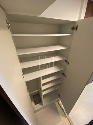 【収納】 | エスリード心斎橋LUXUE | エスリード心斎橋LUXUE（エスリード心斎橋ラグジェ）　下駄箱