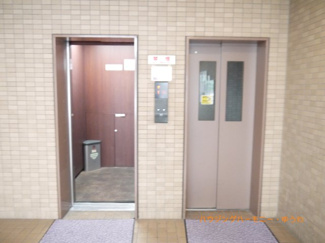 【その他共用部分】 | 忙しい朝にも安心、エレベーターが２基設置されています！