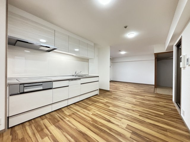 【キッチン】 | ネアシティガーデン西の丘 | 【オール電化】食洗機×IHクッキングヒーターのキッチンで家事も時短！火を使わないので火事の心配も軽減されます