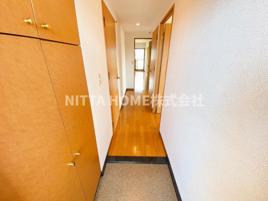 エール豊岡の玄関|シューズボックス付きの玄関です(^_-)-☆