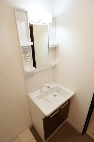 ケイグレイス福生武蔵野台の独立洗面台|※別部屋のイメージ写真です。