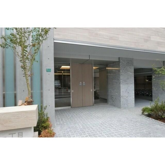 ＡＩＦＬＡＴ駒込一丁目のエントランス