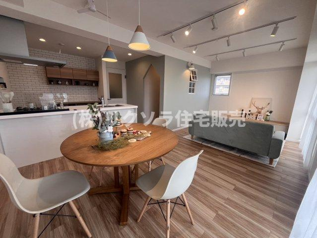 フロレスタ・ミオ山田池公園の居間・リビング|■物件内覧・資金計画相談・住宅ローン相談、リフォーム相談、お問合せ受付中■
※当日・翌日のご内覧、ご相談はお電話でのお問合せがスムーズです！