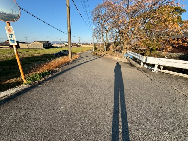 宇城市松橋町砂川土地の前面道路含む現地写真