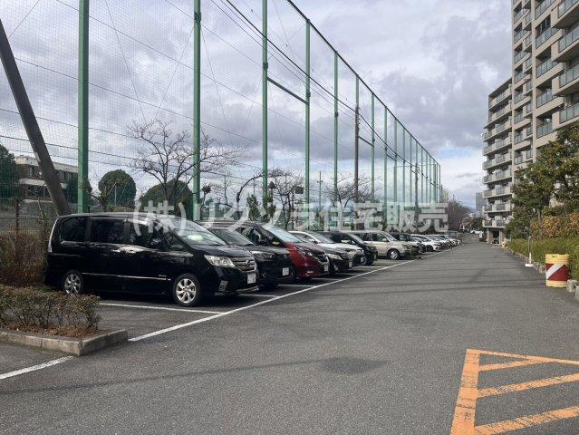 オークヒルズ香里四番館の駐車場|■物件内覧・資金計画相談・住宅ローン相談、リフォーム相談、お問合せ受付中■
※当日・翌日のご内覧、ご相談はお電話でのお問合せがスムーズです！