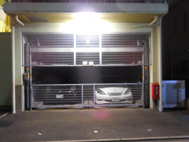 T’Sコートの駐車場