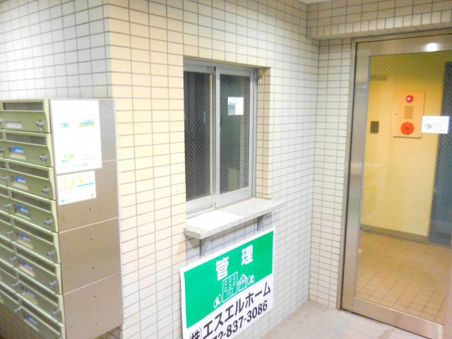 T’Sコートのロビー