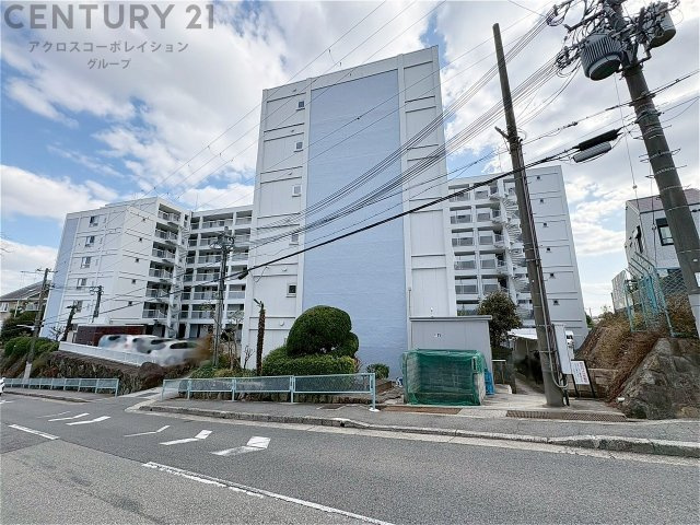 鉄骨造7階建て