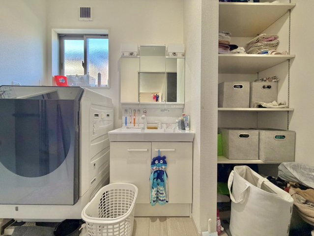 【築4年】筑西市樋口中古物件の独立洗面台