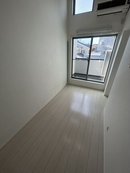 フランの居間・リビング