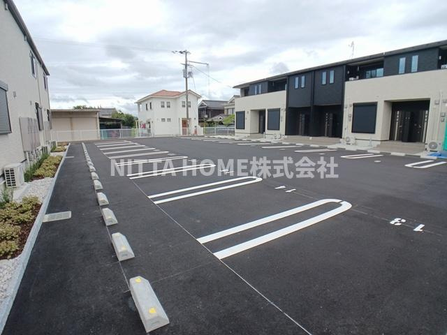 クレール丹波篠山Ⅰの駐車場|敷地内の駐車場スペースです♪