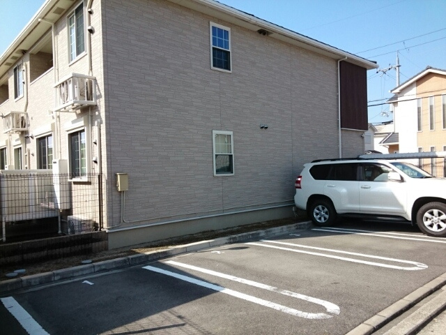 スペーシアⅠ号館の駐車場