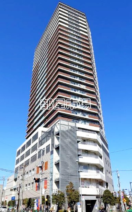 ブランズタワー南千住の外観