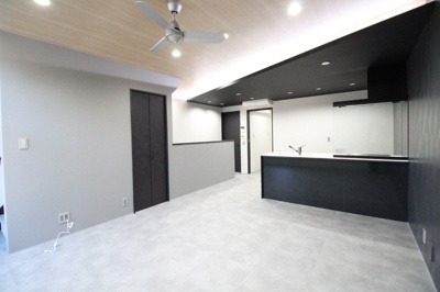 【居間・リビング】 | ガレージハウスM