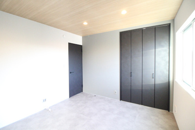 【寝室】 | ガレージハウスM