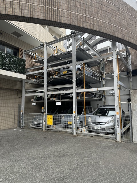 ティラヴェント北梅田の駐車場|※空きは要問合せ