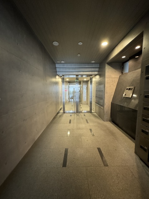 ティラヴェント中津のエントランス