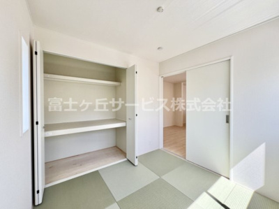 【和室】 | 富士市増川 3期 新築一戸建て 1号棟 | リビング横の4.5帖の和室です