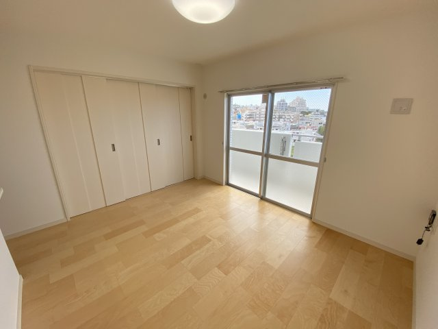 識名リゾート・ローズガーデンの居間・リビング