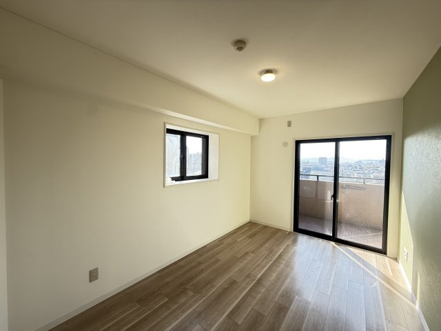 スカイビュー雄湊の洋室