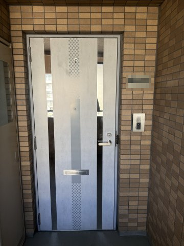 スカイビュー雄湊の玄関