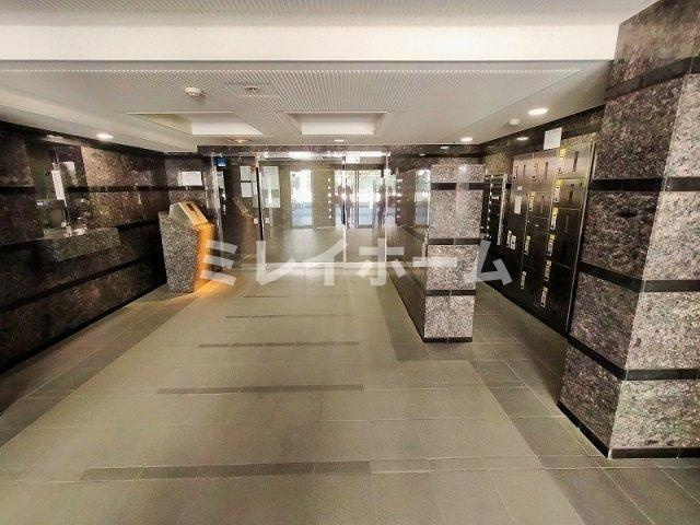 ルーブル上池台壱番館のロビー