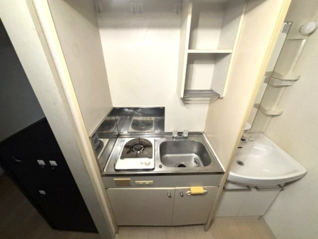 ハイム　アンゲネーム　１０３号室のキッチン
