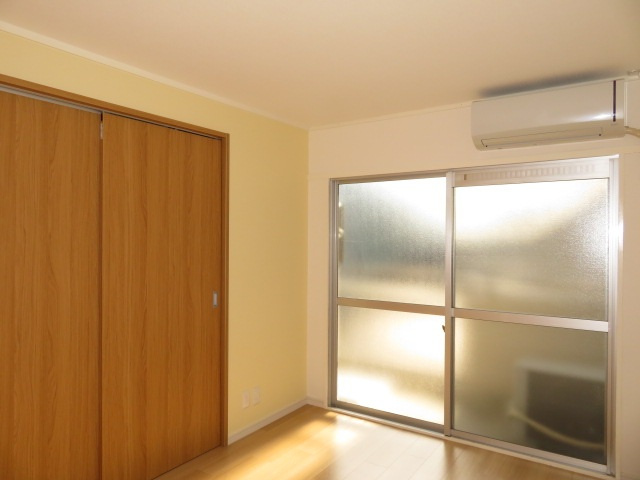 第2柴田ビルの居間・リビング