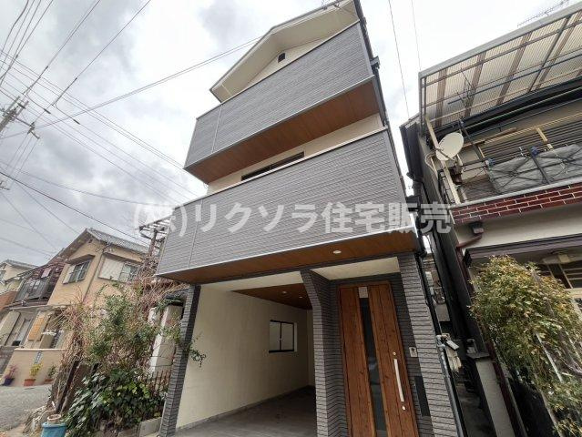 長栄寺町　中古一戸建ての外観|新しい生活にいかがでしょうか？外観はお住まいの顔になります。こだわりたいポイントですね。外壁塗装や屋根塗装のご相談も承っております。
■現地内覧・資金計画相談・住宅ローン相談もお問合せ受付中■