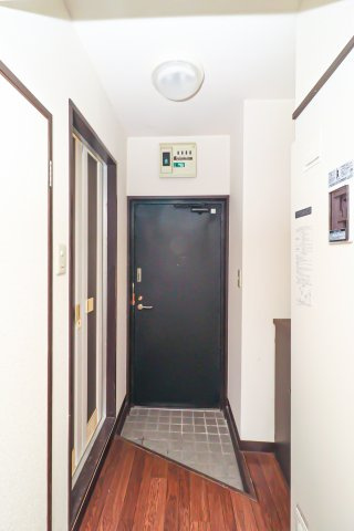 ダイナコート小倉下到津　2階の玄関|現状優先です。