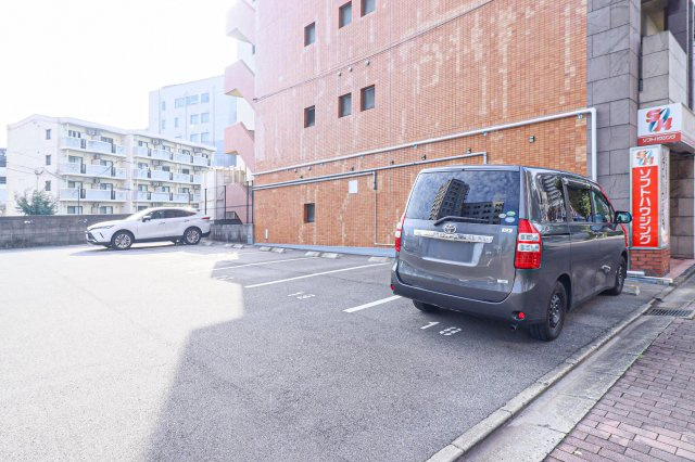 ダイナコート小倉下到津　2階の駐車場