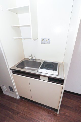 ダイナコート小倉下到津　2階のキッチン|現状優先です。