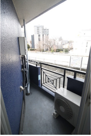 東宏ハイム西新宿のバルコニー