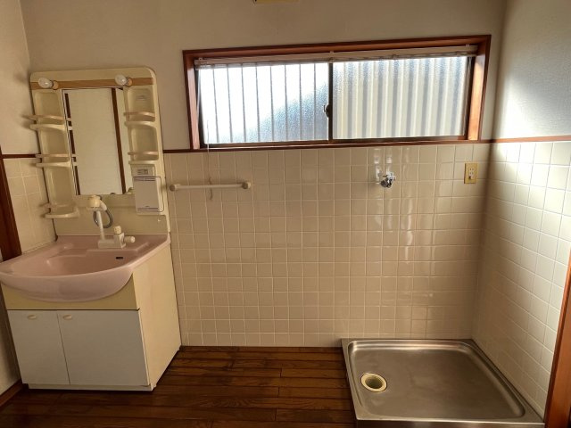 西大島２売戸建ての脱衣所