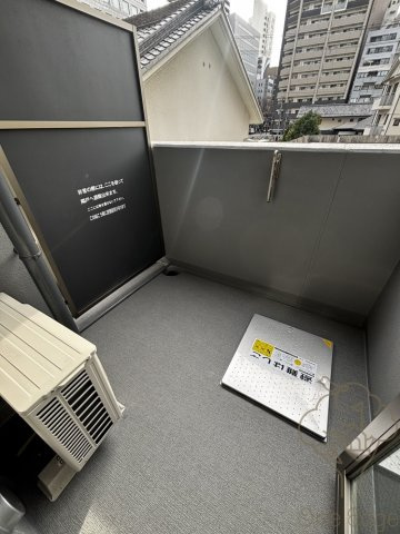 セレニテ東梅田アリエのバルコニー