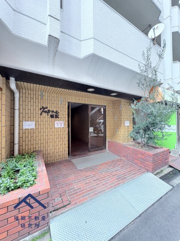 ヴェルドミール薬院のエントランス