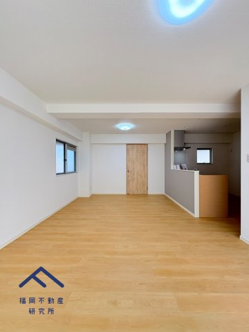 ヴェルドミール薬院の居間・リビング