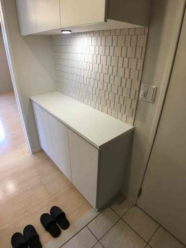 メゾンマスト名須川Ａの玄関