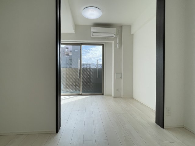 調布市多摩川５丁目の賃貸マンションの居間・リビング