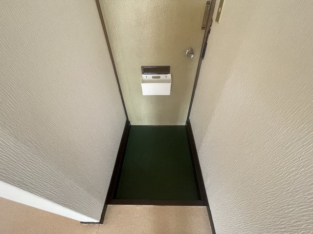 ミヨシコーポA棟の玄関