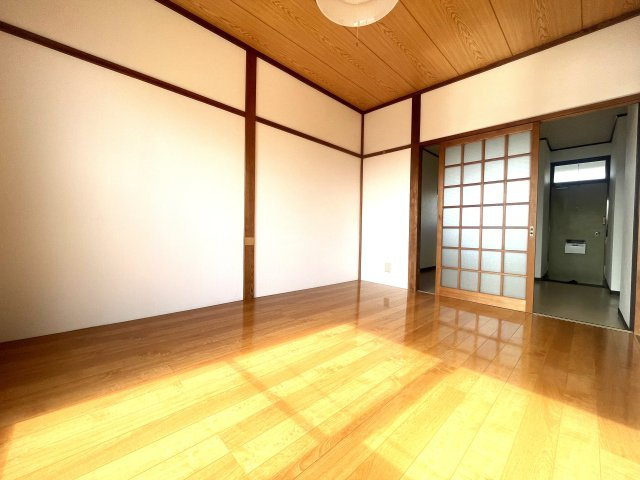 ミヨシコーポA棟の洋室