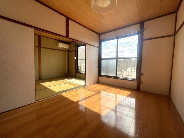 ミヨシコーポA棟の洋室