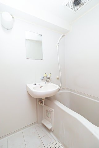 ダイナコート小倉下到津Ⅱ　2階の浴室|現状優先