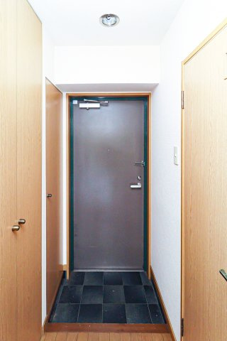 ダイナコート小倉下到津Ⅱ　2階の玄関|現状優先