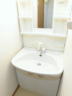 【洗面所】 | クレストール保美 | ゆったりとスペースのある洗面所