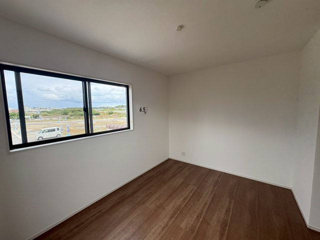 ◆◆豊見城市渡橋名浜原-全10邸の洋室|※26号棟　現地撮影1月